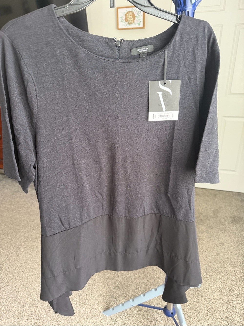 Simply Vera Vera Wang Black Short Sleeve Layered Hem Top